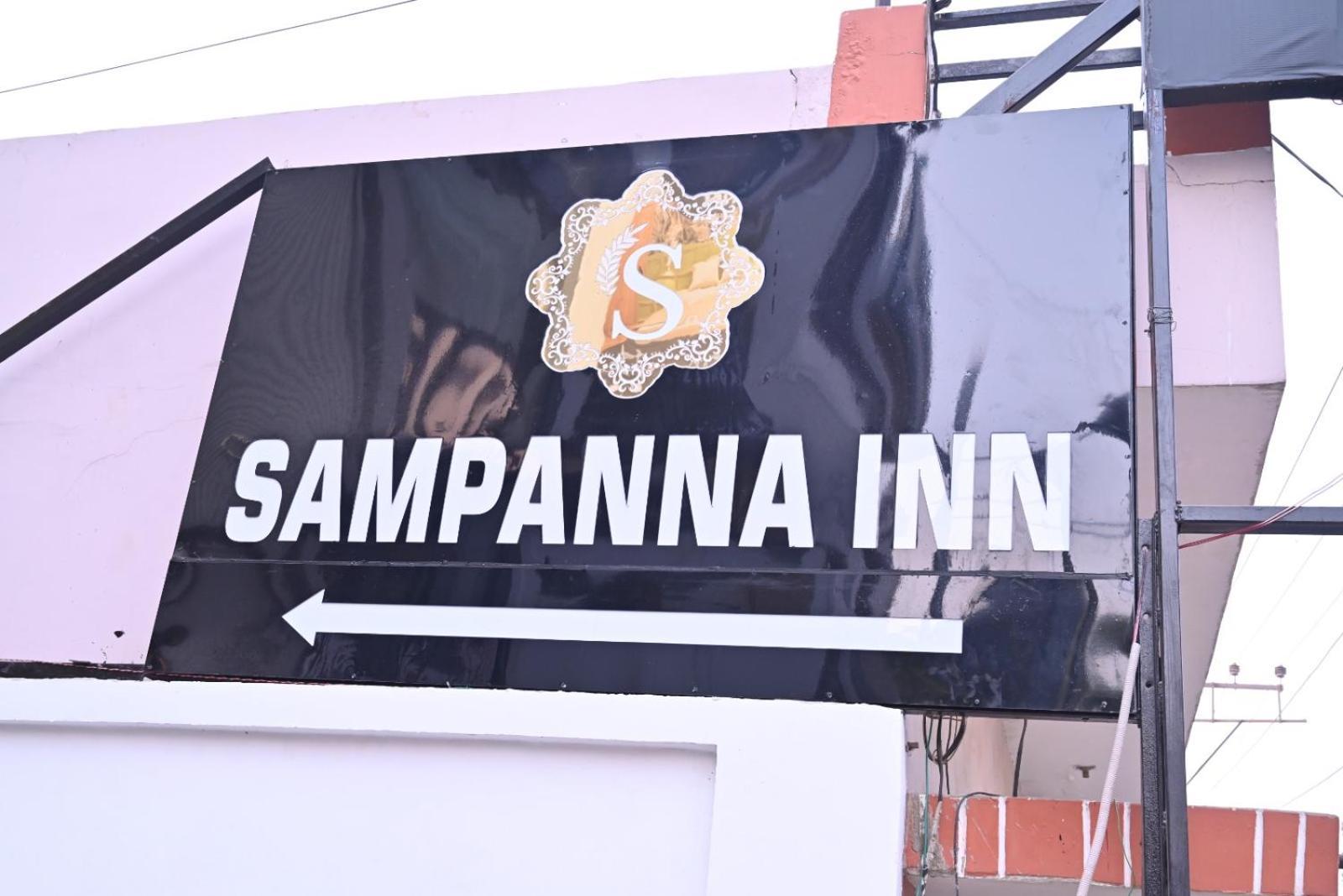 Sampanna Inn Varanasi Luaran gambar